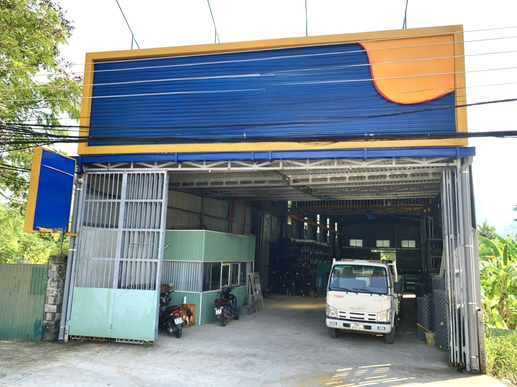 [GI&Aacute; SI&Ecirc;U RẺ] CHO THU&Ecirc; KHO 600M&sup2; MẶT TIỀN NGUYỄN TẤT TH&Agrave;NH &ndash; TRỤC ĐƯỜNG HUYẾT MẠCH