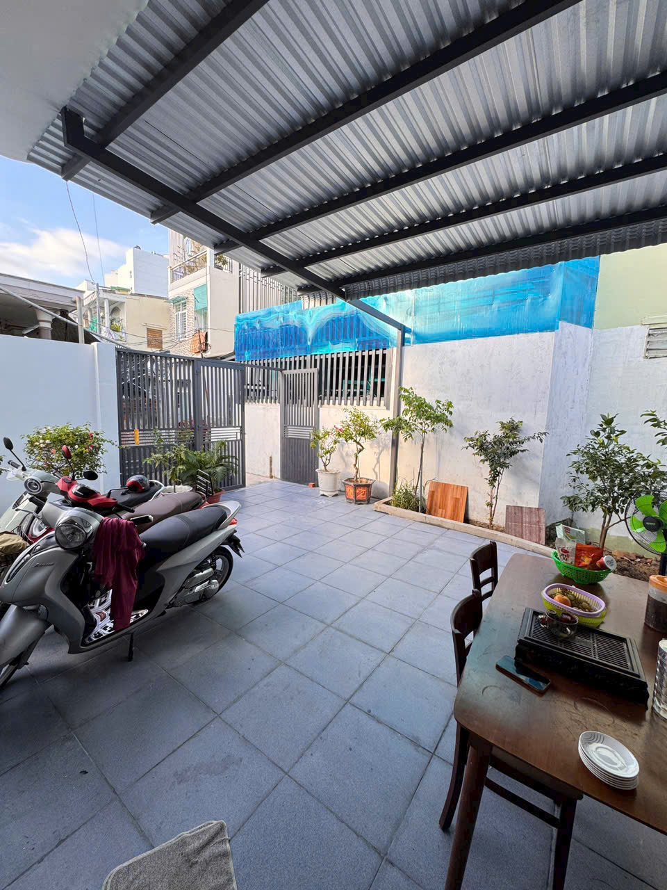 [CỰC HIẾM] NH&Agrave; S&Acirc;N VƯỜN 143M&sup2; S&Aacute;T BIỂN TRẦN PH&Uacute; &ndash; NGANG 8M BỀ THẾ &ndash; FULL NỘI THẤT