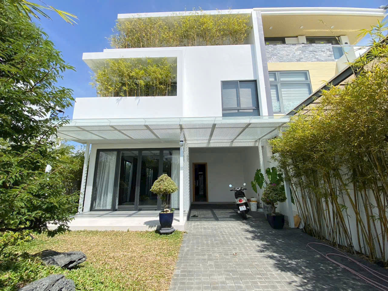 [VỪA Ở VỪA L&Agrave;M VP] BIỆT THỰ MỚI X&Acirc;Y HIỆN ĐẠI &ndash; MỸ GIA G&Oacute;I 2 &ndash; 240M&sup2; &ndash; NGANG 10M CỰC THO&Aacute;NG/BRAND NEW VILLA FOR LEASE - MY GIA PACK 2, NHA TRANG 240 sqm &ndash; 10m Frontage &ndash; 3 Floors &ndash; Perfect for Living & Office