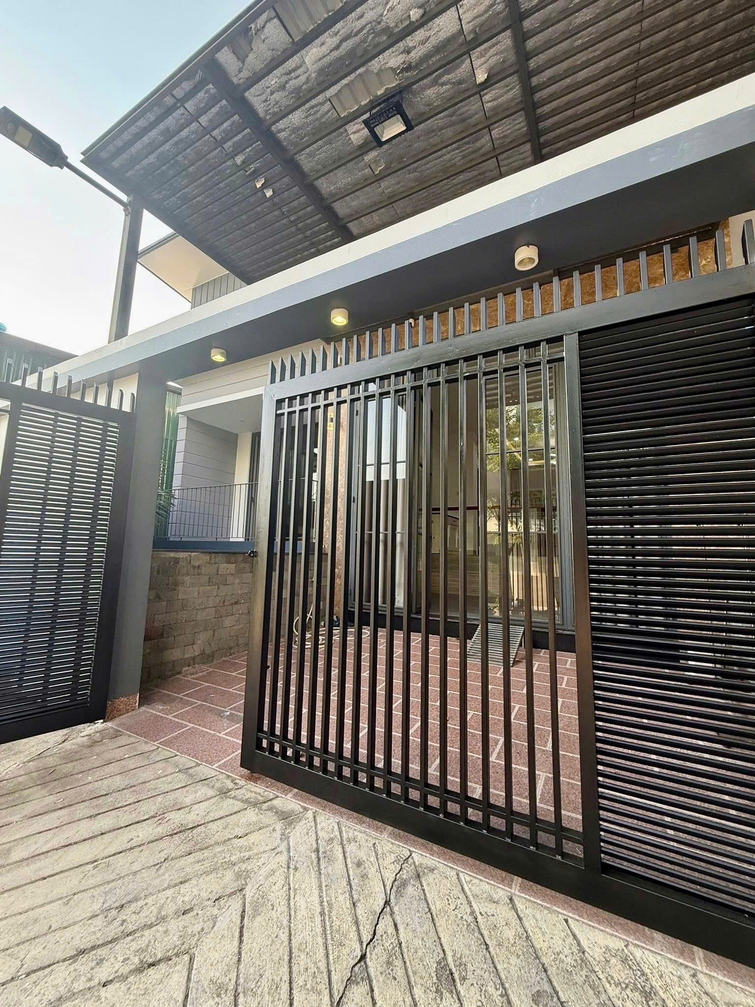 [SI&Ecirc;U PHẨM VILLA PHỐ] NH&Agrave; 2 TẦNG 2 MẶT TIỀN H&Agrave; QUANG 1 &ndash; DIỆN T&Iacute;CH 400M&sup2; &ndash; S&Acirc;N VƯỜN ĐẲNG CẤP &ndash; 25TR