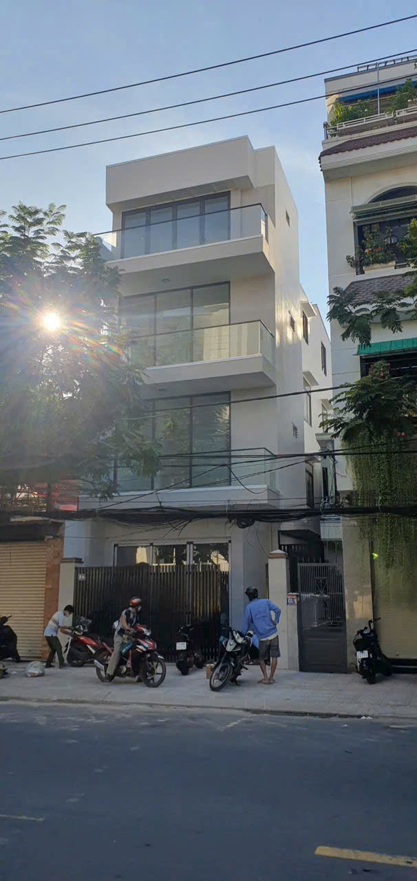 SANG NHƯỢNG] T&Ograve;A NH&Agrave; 4 TẦNG TRUNG T&Acirc;M XƯƠNG HU&Acirc;N &ndash; C&Oacute; THANG M&Aacute;Y & H&Agrave;M XE &ndash; 66TRIỆU TH&Aacute;NG