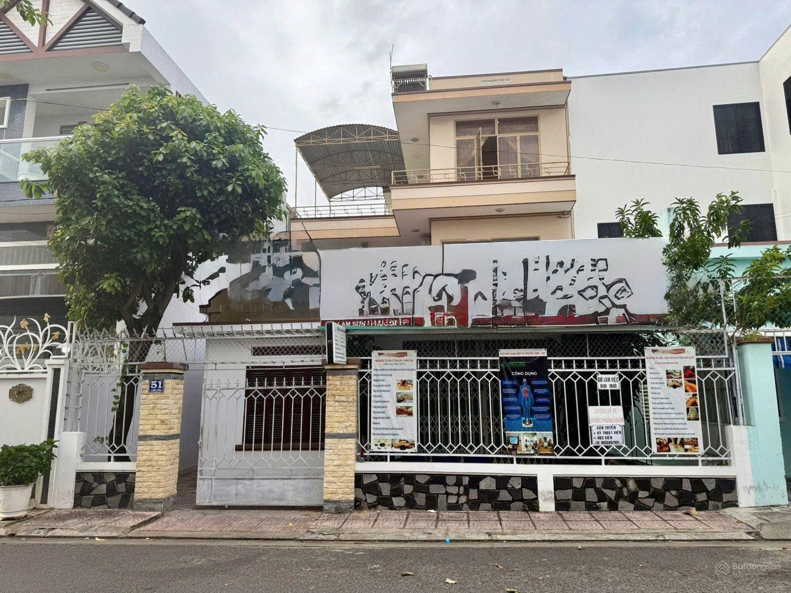 [SI&Ecirc;U PHẨM MẶT TIỀN 10M] NH&Agrave; NGUY&Ecirc;N CĂN KHU B&Agrave;N CỜ &ndash; 193M&sup2; &ndash; C&Oacute; S&Acirc;N TRONG &ndash; 40 TRIỆU TH&Aacute;NG